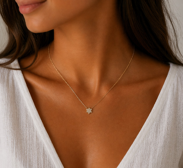 מגן דוד זהב לבן קטן משובץ יהלומים