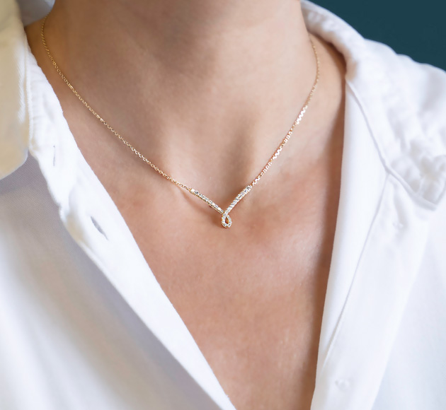 שרשרת V עם קשר